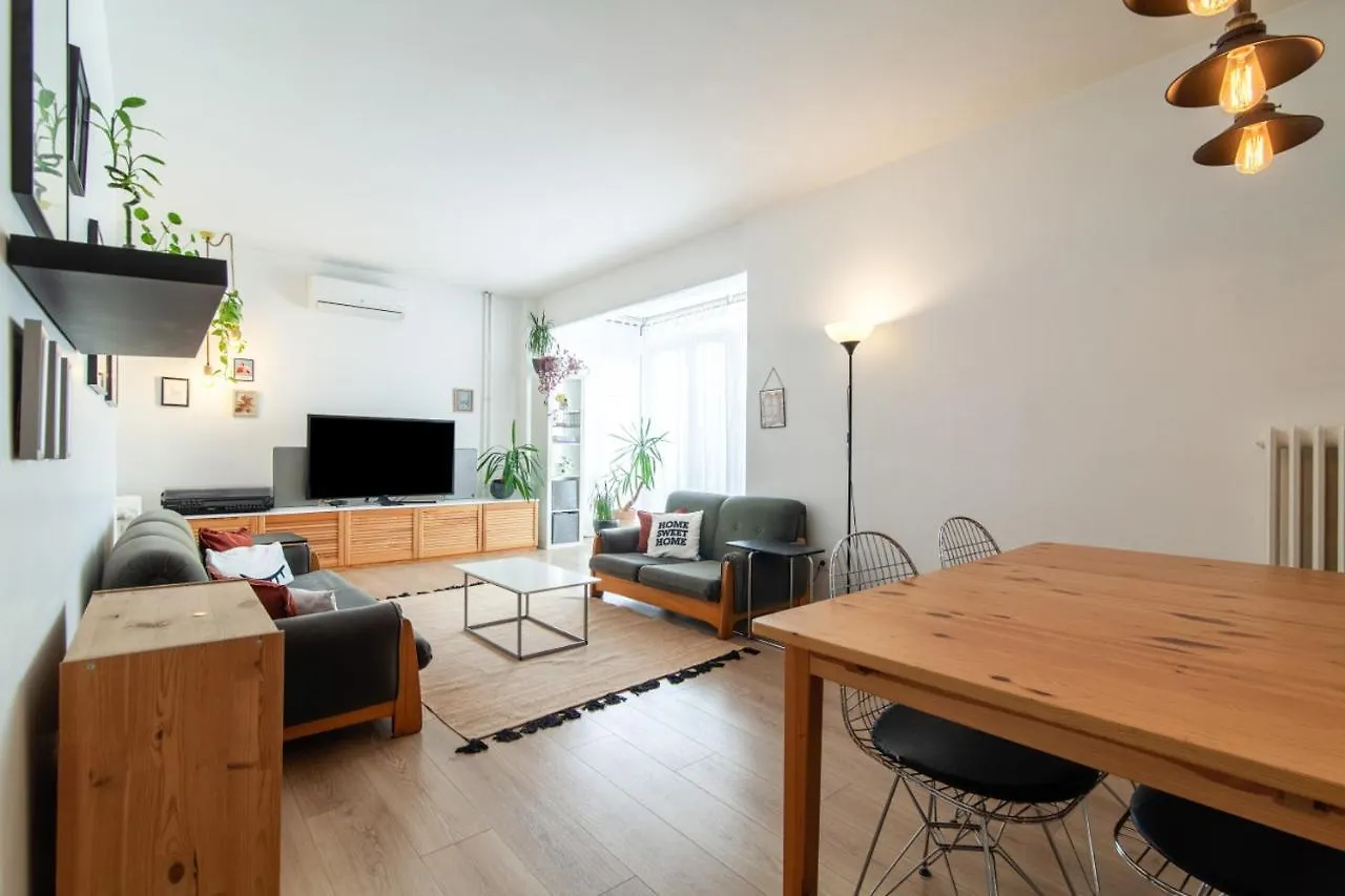 Апартаменты Modern Flat With Central Location In Kadikoy Стамбул